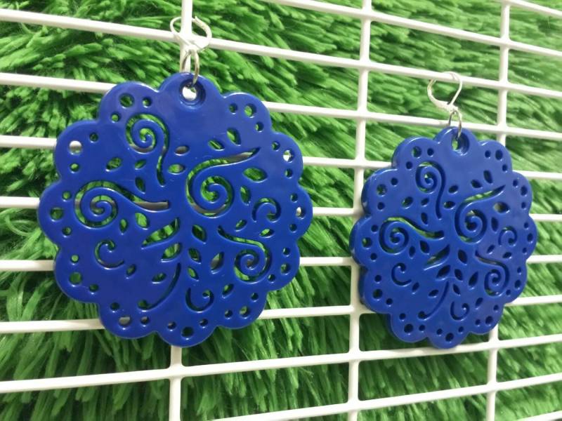 Blues-Runde Anweisung Ohrringe - Upcycled Umgewidmet Blues-Runde Anweisung Ohrringe - Upcycled Umgewidmet von shannonbatescreates