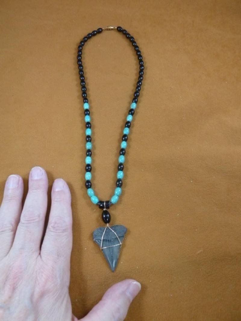 1-1/2 Inch Fossil Mako Haifischzahn Anhänger Schwarzer Onyx + Türkis Edelstein Perle 50cm Schmuck Versilbert S688-2 von sharkman123