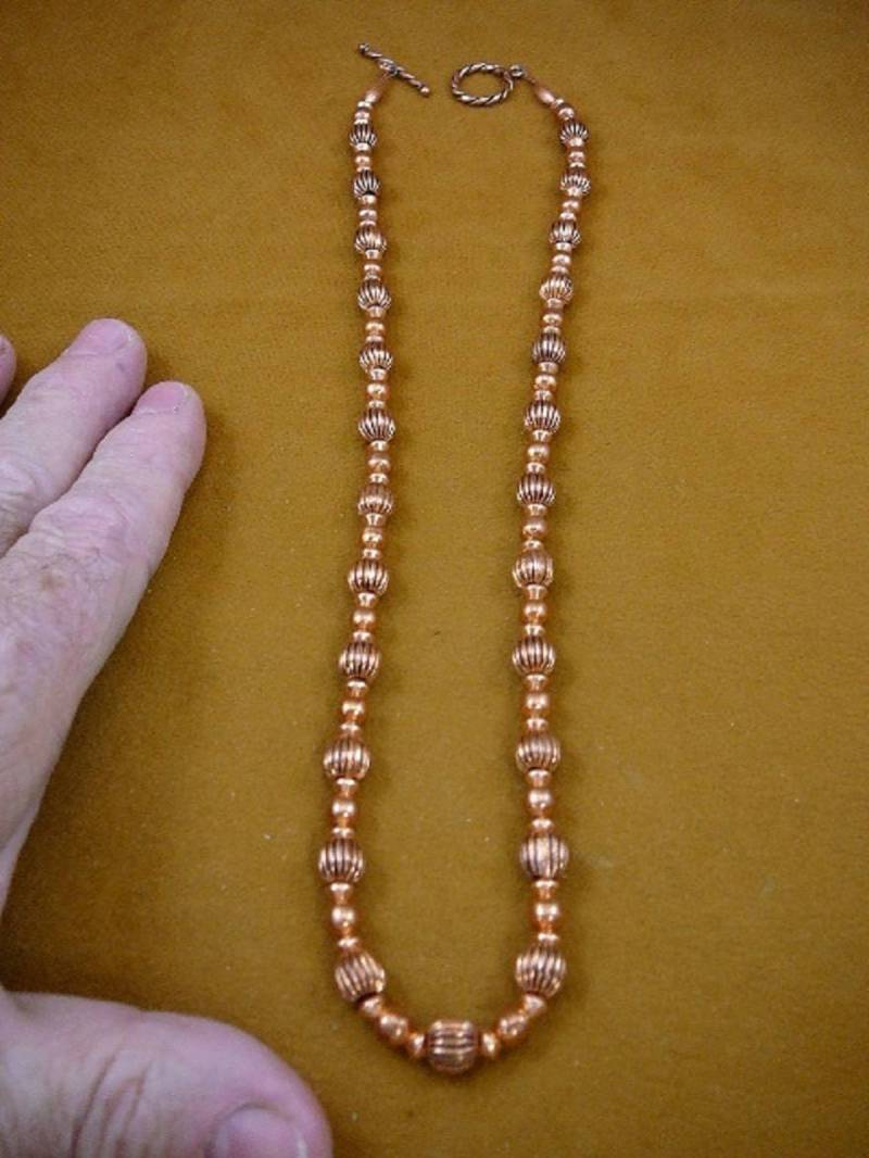 21 Zoll Lang Spezialität Echtem Kupfer Metall Perlen Glatte Und Strukturierte Halskette Schmuck V500-2 von sharkman123