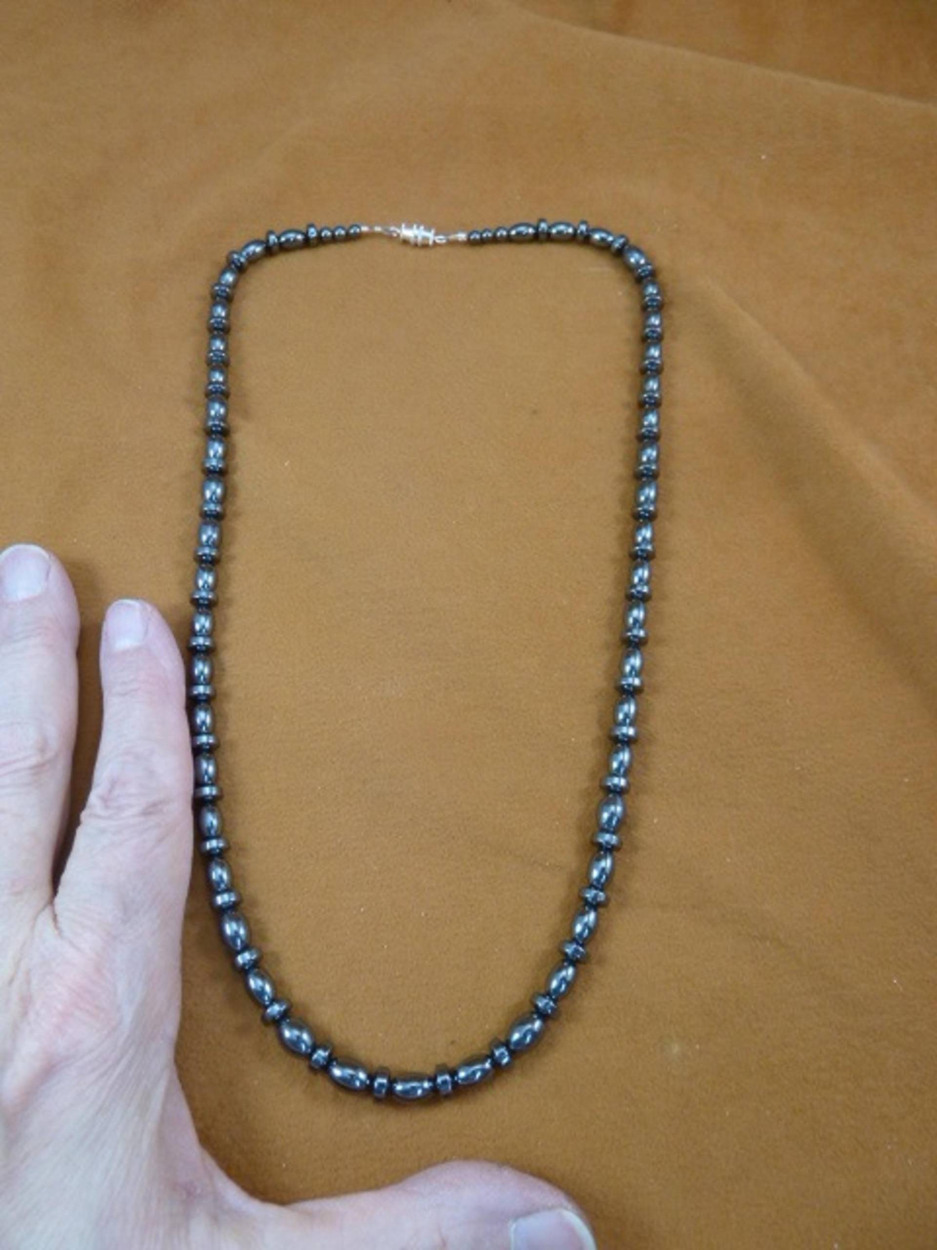 21 Zoll Lange Facettierte Schwarze Hämatit Edelstein 8 X 5 Mm Reisförmige Perlen Perle Halskette Schmuck V477A 21 Zoll Lange Facettierte Schwarze Hämatit Edelstein 8 X 5 Mm Reisförmige Perlen Perle Halskette Schmuck V477A von sharkman123