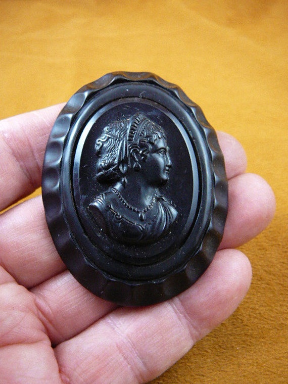 Alte Frau Mit Diadem Bakelit Schwarz Trauer Ovale Kamee Pin Brosche C1554 Alte Frau Mit Diadem Bakelit Schwarz Trauer Ovale Kamee Pin Brosche C1554 von sharkman123