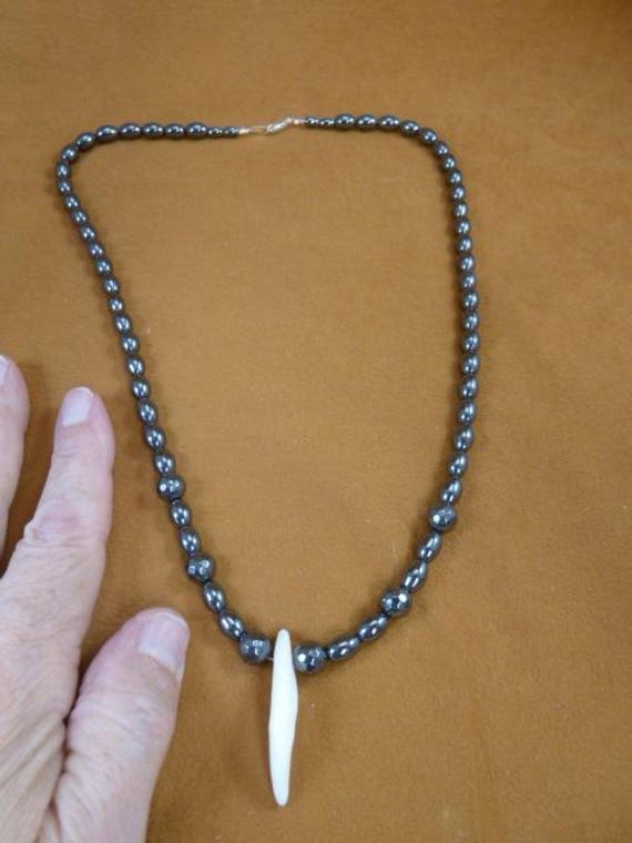 Coyote Wilder Hund Eins 1 Zahn Zähne Schmuck Schwarz Hämatit Edelstein Perle Perlen 22 "Lange Halskette W30-7 von sharkman123