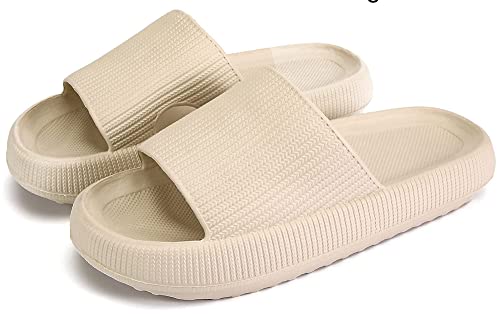 Sharllen Cloud Slides Hausschuhe Jungen Mädchen Rutschfest Hausschuhe Kinder Strand Slide Sandalen Schwarz Weiß Beige, Beige, 6.5-7 Big Kid von sharllen