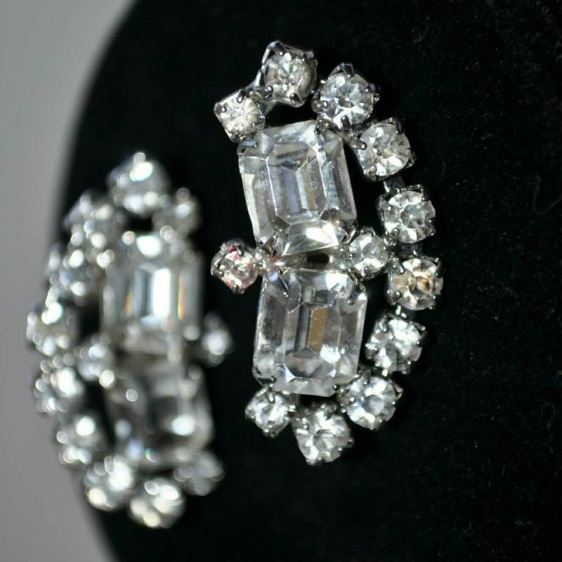Jahrgang Weiss Ohrringe Klar Strass, Die Silber Rone Schraube-Rückseite Signiert von sheandhervintage