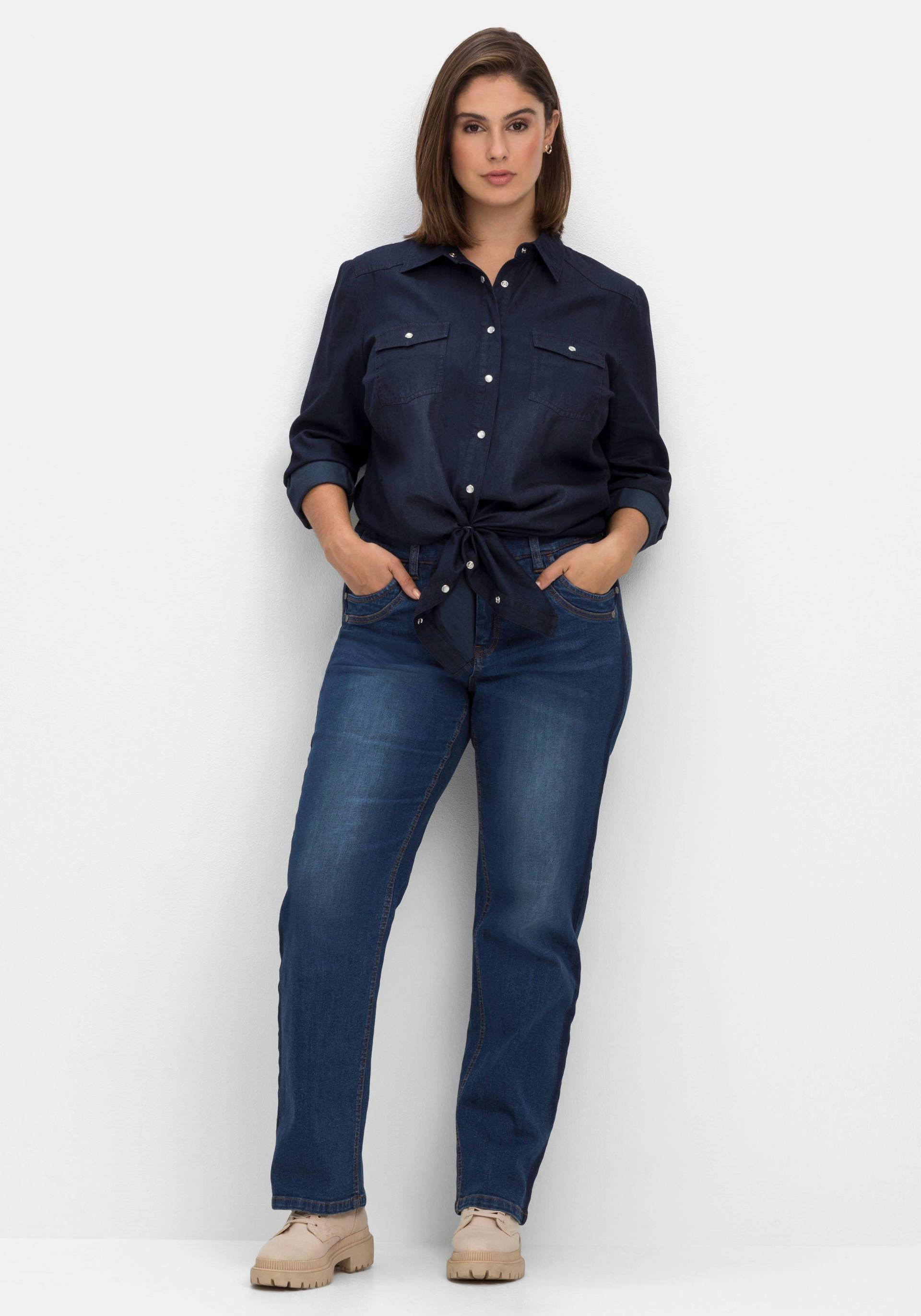 Große Größen: Gerade Jeans in Curvy-Schnitt PIA mit Galonstreifen, blue Denim, Gr.40-58 von sheego