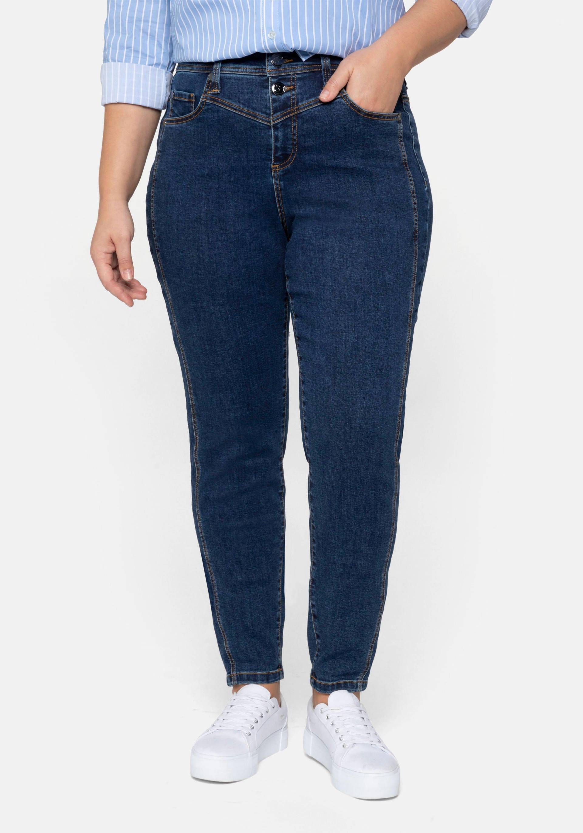 Große Größen: Girlfriend-Jeans mit vorverlegter Seitennaht, dark blue Denim, Gr.40-58 von sheego