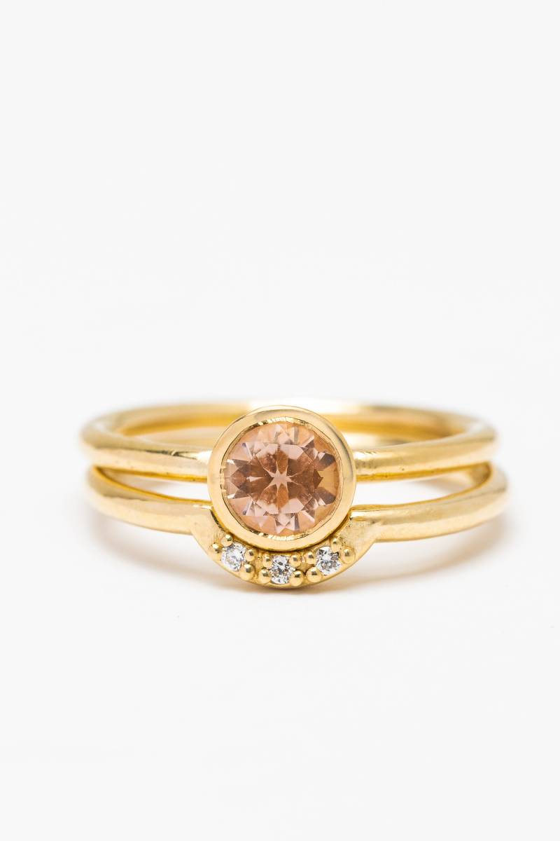 Morganit Bezel Set Diamant Ehering, Massiver Goldring von sheenajewellery