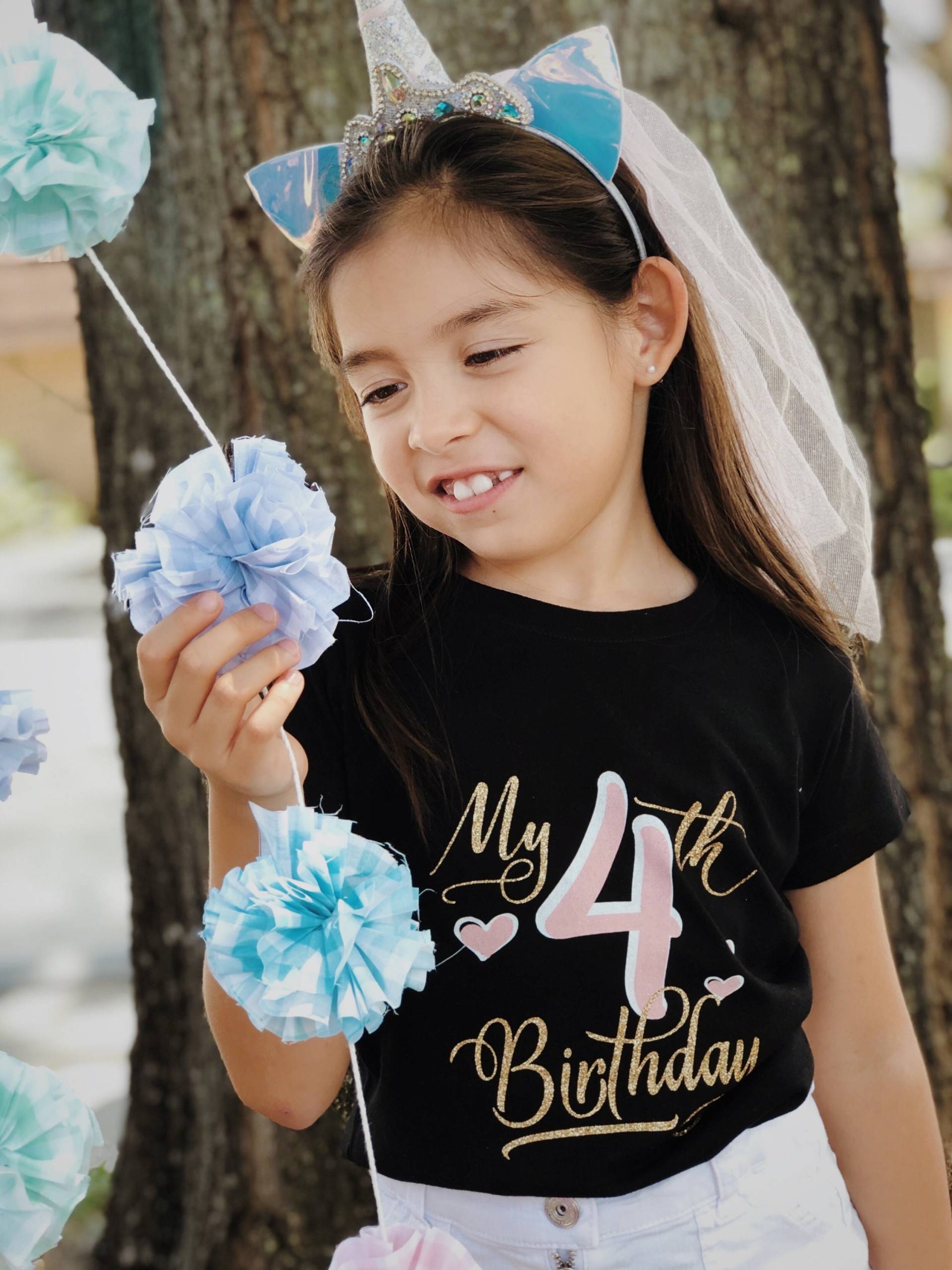 Geburtstagskind T-Shirt Pinke Herzen & Gold Glitter von shirtsbynany