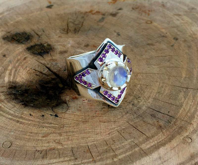 Ring Mit Mondstein Und Amethysten Aus Sterling Silber Für Herren von shmukies