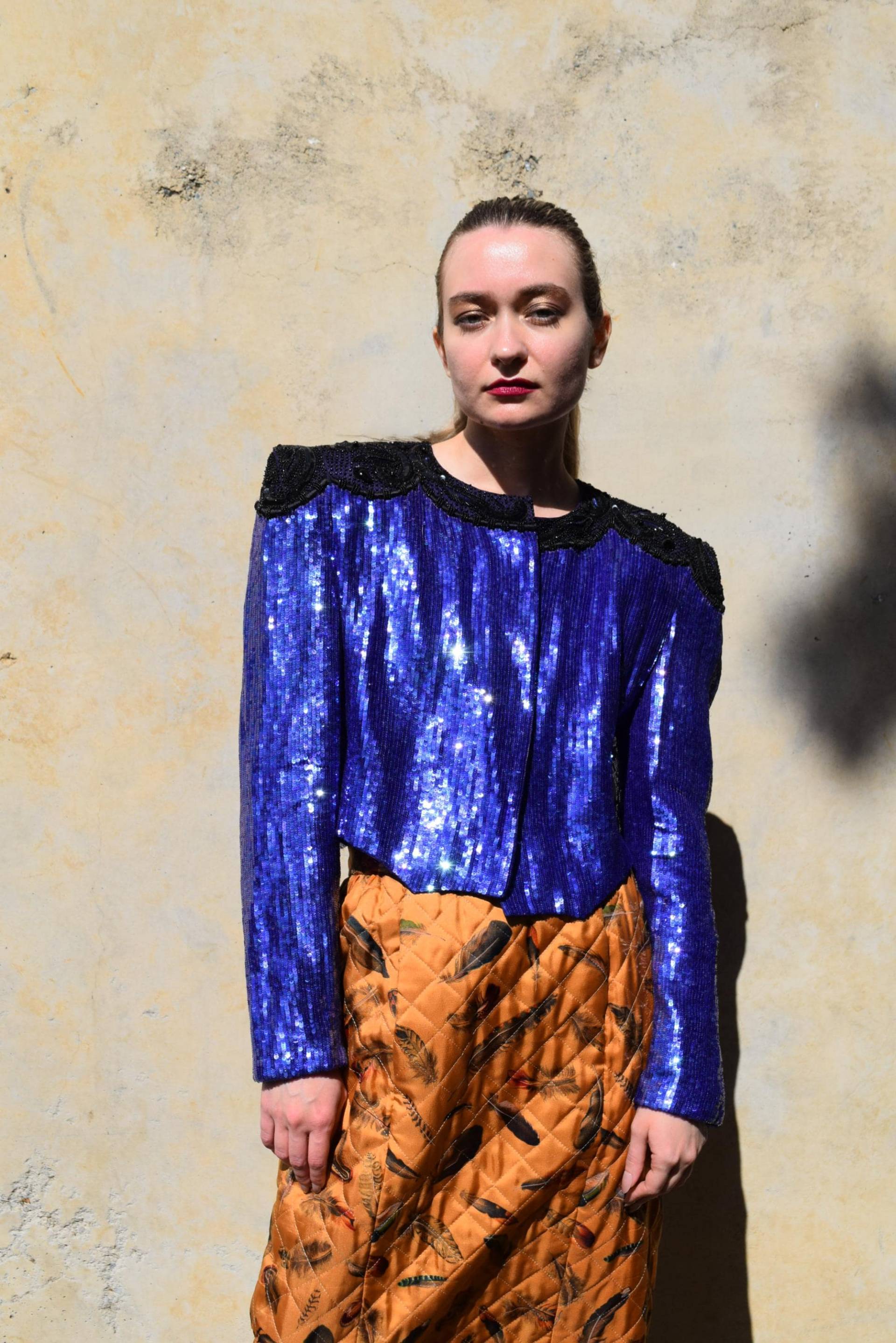 Carolina Herrera Vintage Blaue Pailletten-Perlen Beschnittene Jacke Sz S M Große Carolina Herrera Vintage Blaue Pailletten-Perlen Beschnittene Jacke Sz S M Große von shopCOVETEDGE