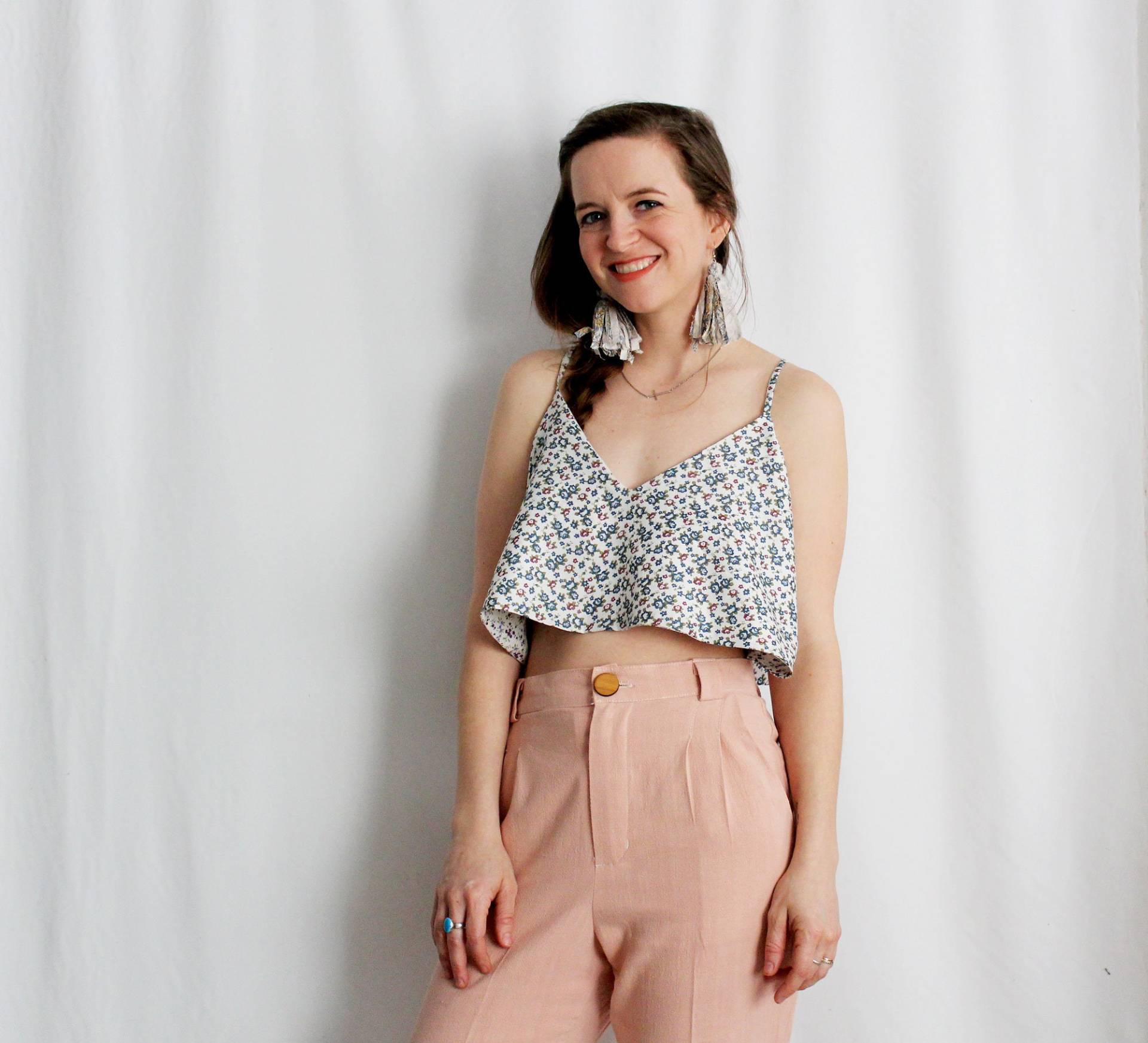 Versandbereit Florales Wende-Swing-Crop-Top 2-In-1 Sommerstil Öko-Freundliche Mode von shopHoneyDarlin