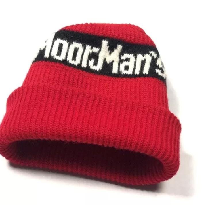 Moormans Vintage 1970Er Jahre Beanie Mütze Rot Schwarz Weiß Grafik Logo Landwirtschaft Futter Bauern Schweine Selten Retro Strick Stretch Farming von shopatTheArchive