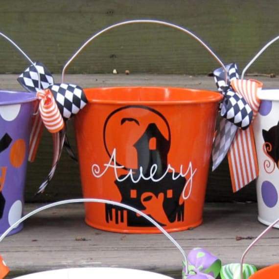 5Qt Halloween Süßes Oder Saures Eimer Mit Griffen/Personalisierte Orange Spukhaus Zusätzliche Designs Zur Auswahl von shopeverygift