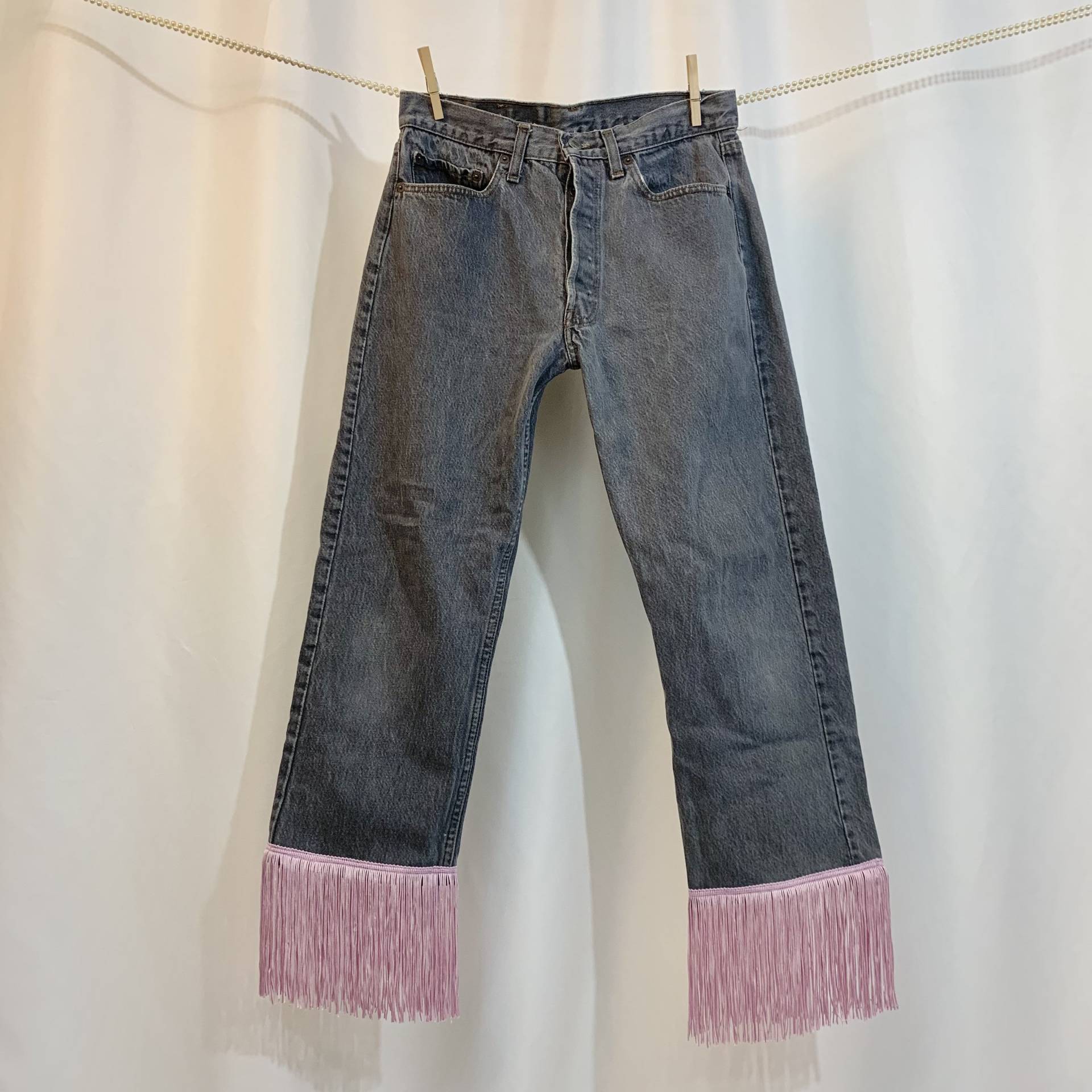 Upcycling Levi's 501 Fransenjeans Upcycling Levi's 501 Fransenjeans von shopjournal