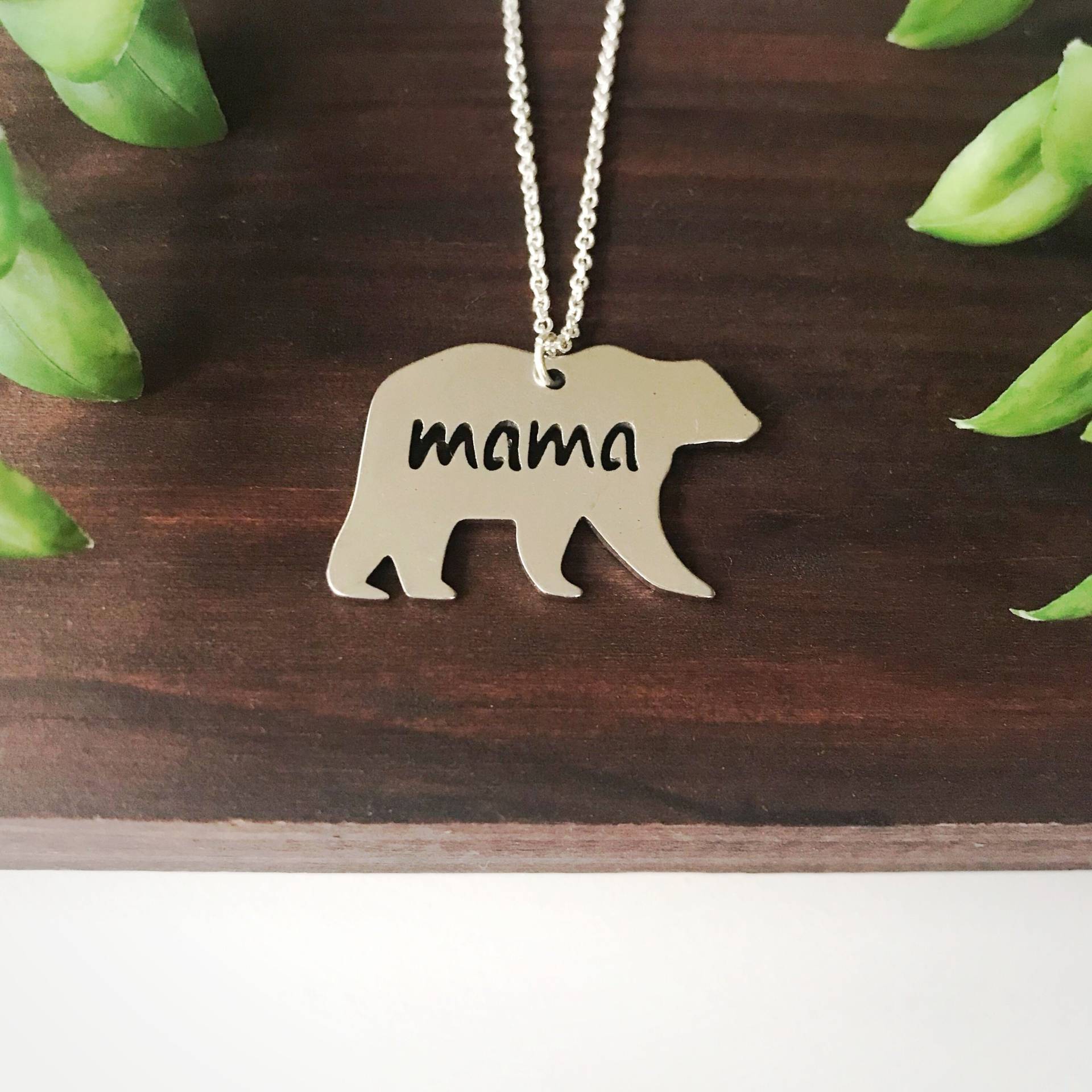 Mama Bär Halskette, Silber Mamma Bär, Werdende Mutter Schmuck, Neue Geschenk Für Frau, Baby Shower Geschenk, Grizzly Eisbär Charm Mama Bär Halskette, Silber Mamma Bär, Werdende Mutter Schmuck, Neue Geschenk Für Frau, Baby Shower Geschenk, Grizzly Eisbär Charm von shopmirrormirror