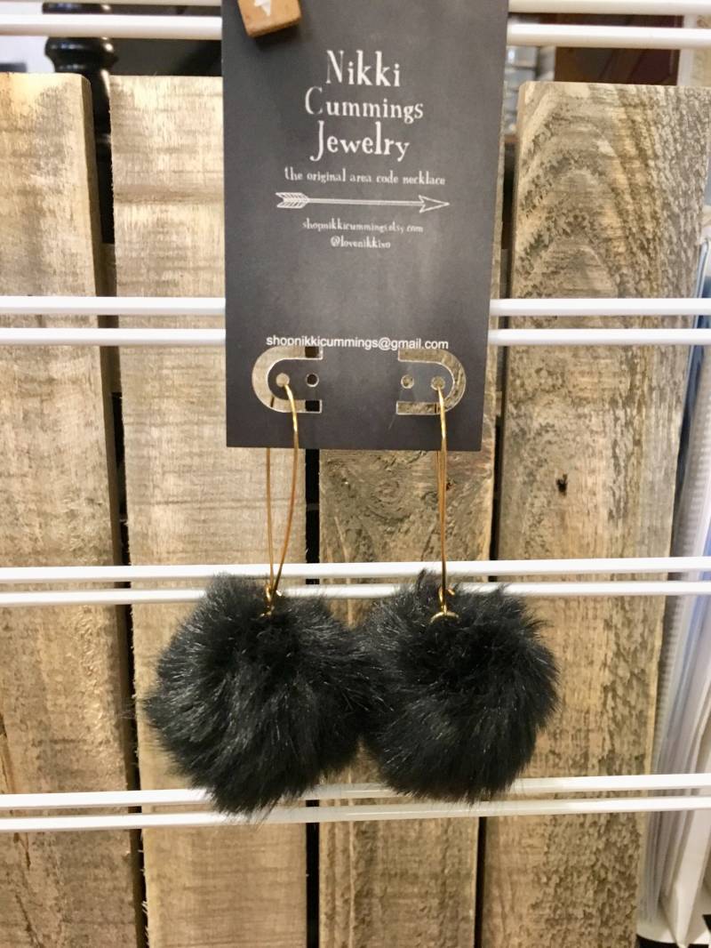 Kunstfell Flauschig Baumelnd von shopnikkicummings