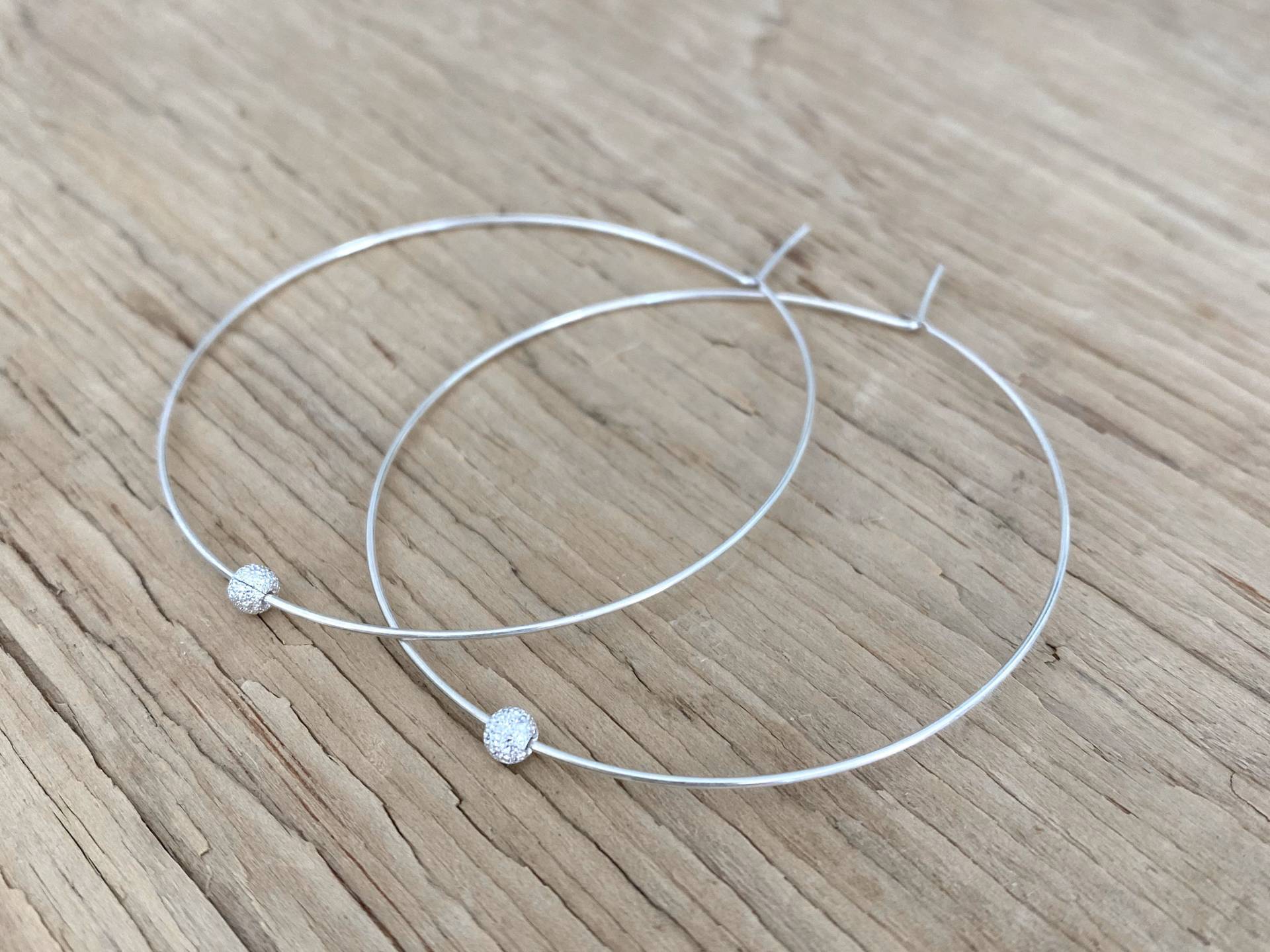 Creolen, Versilberte Creolen Mit Sterling Silber Sparkle Ball Akzente, Stardust Ohrringe von shoprhubarb