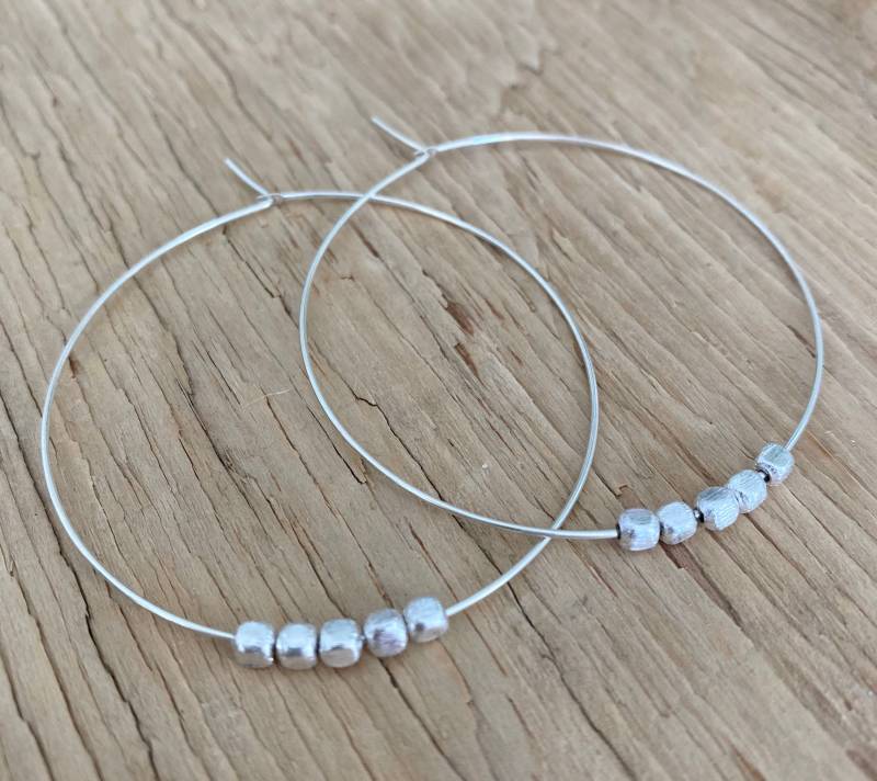 Silber Creolen, 5 Sterling Überzogene Nugget Perlen, Auch in Gold von shoprhubarb