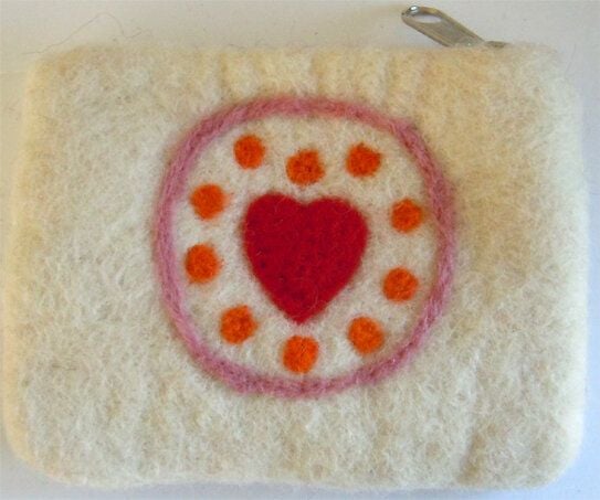 short'n'pietz handgefilztes Portemonnaie  mit Reißverschluss aus reiner Schafswolle von short'n'pietz