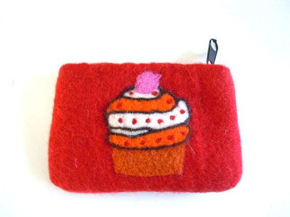 short'n'pietz handgefilztes Portemonnaie  mit Reißverschluss von short'n'pietz