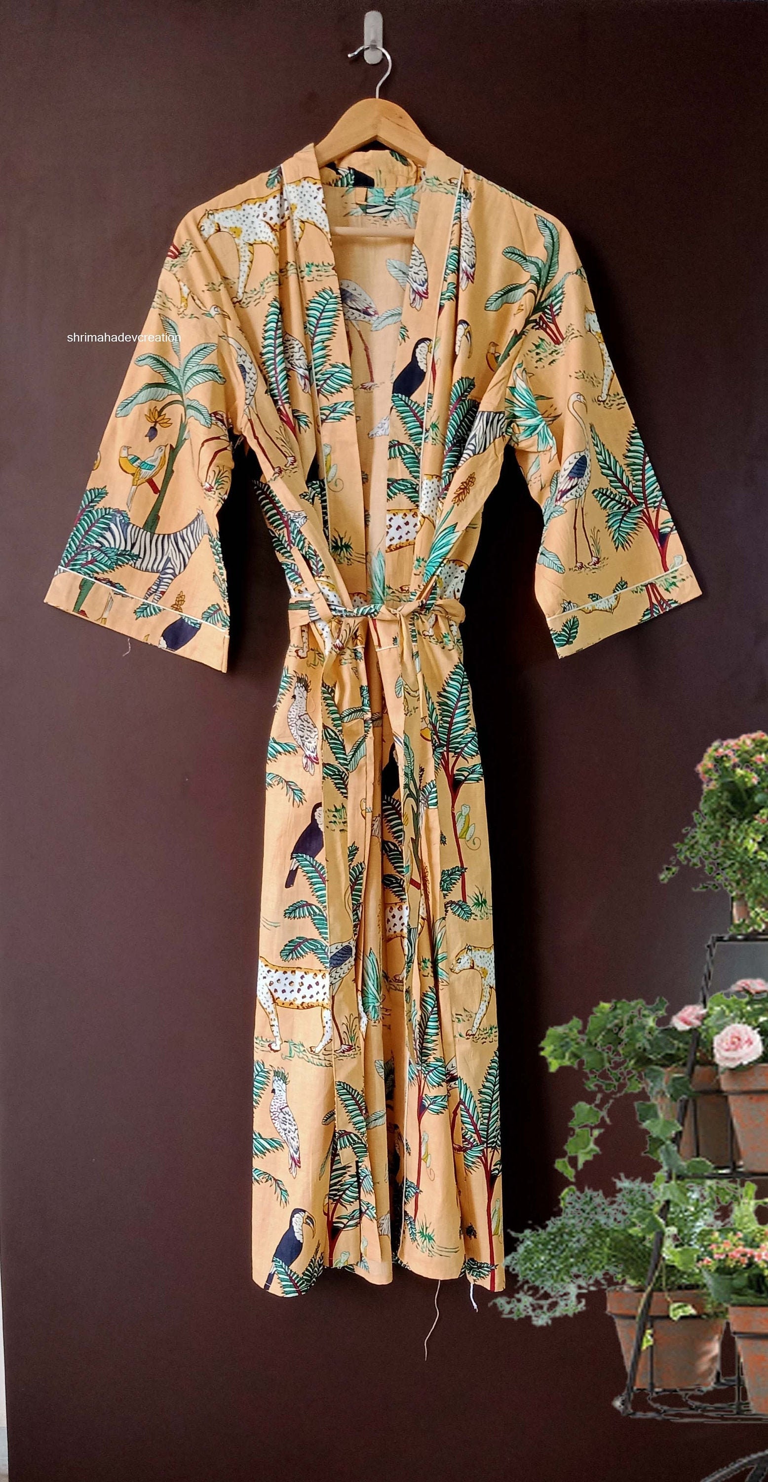 Beige Safari Print Baumwolle Kimono, Damen Bademantel, Duschmantel, Loungwear, Geschenk Für Sie von shrimahadevcreation