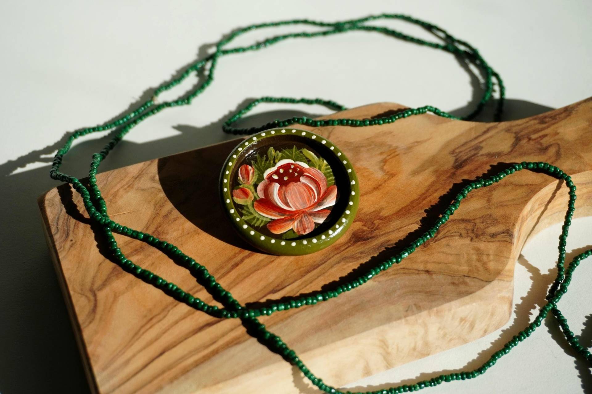 Vintage Handbemalte Brosche Blume, Pin Aus Holz Blumenmalerei Signiert, Handgemachtes Accessoire, Unikat Holzschmuck, 50Er 60Er Anstecknadel Vintage Handbemalte Brosche Blume, Pin Aus Holz Blumenmalerei Signiert, Handgemachtes Accessoire, Unikat Holzschmuck, 50Er 60Er Anstecknadel von shttyfcky