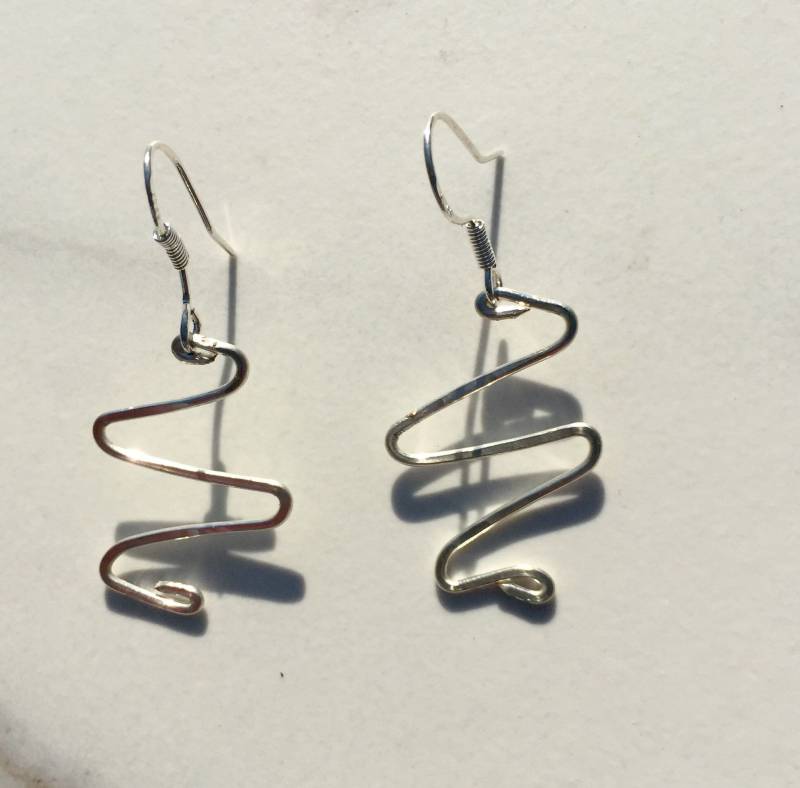 Mini Squiggle, Zickzack-Ohrring, Sterling Silber, Einzigartig von sidneycherie