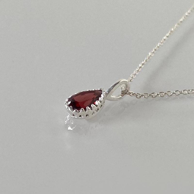 Filigrane Silberkette - Facettierter Granat Tropfen Silber 925 Ma Tr 025 von siebengrad
