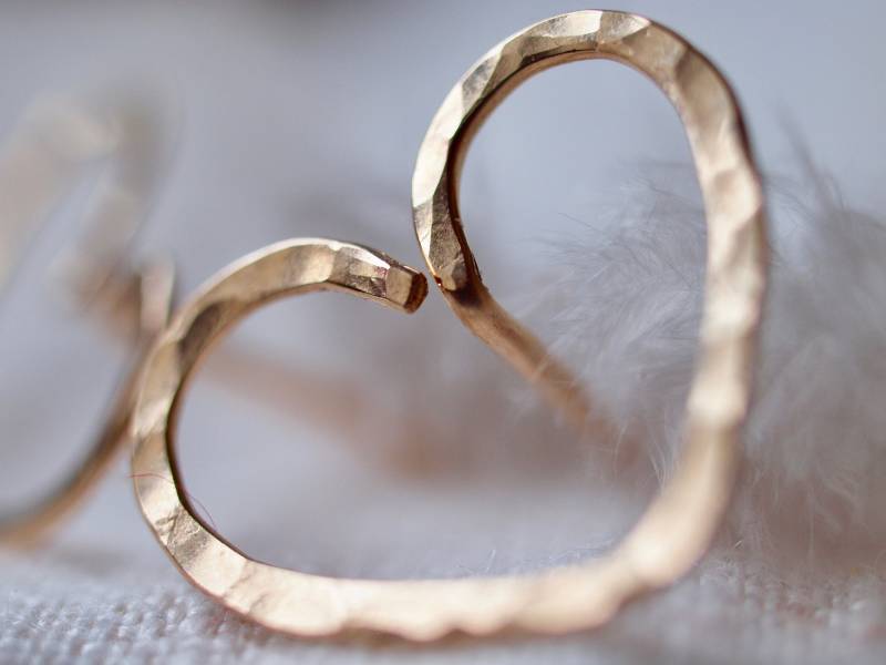 Herz Ohrringe Ohrstecker Schmuck Handarbeit Gold Gefüllt Gehämmert Geschenk Für Sie Herz Ohrringe Ohrstecker Schmuck Handarbeit Gold Gefüllt Gehämmert Geschenk Für Sie von siebijoux