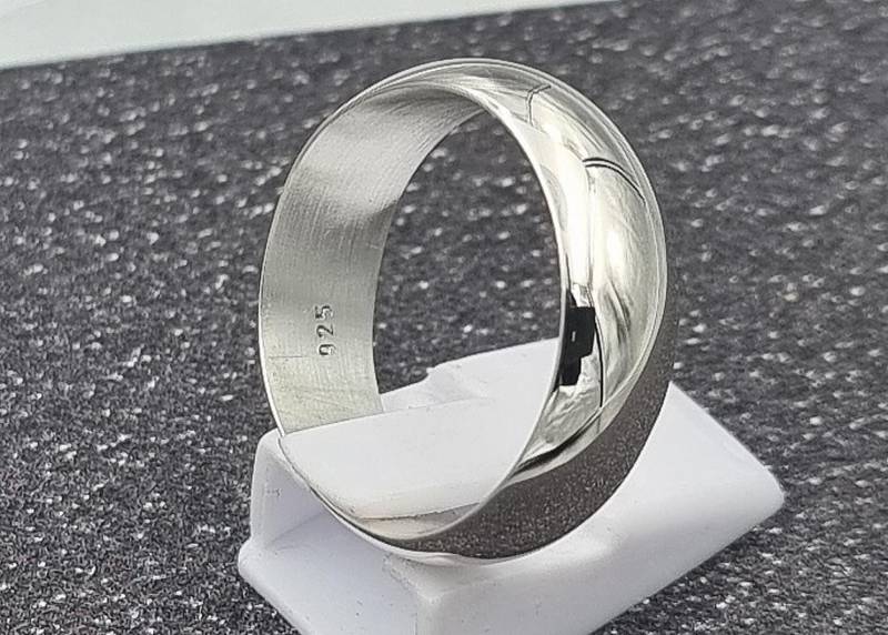 Massiver Bandring Silber 8 Mm Breit Ballig Gewölbt Schwer Für Ganze Männer - Andere Größen Auf Anfrage Massiver Bandring Silber 8 Mm Breit Ballig Gewölbt Schwer Für Ganze Männer - Andere Größen Auf Anfrage von sigopla