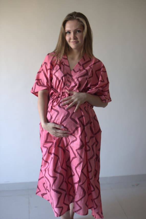 Coral Chevron Buttoned Krankenhaus Kleid Lieferung Kaftan Perfekt Als Arbeit Stillkleid Mütter Baby-Dusche-Foto-Requisite Zu Sein von silkandmore