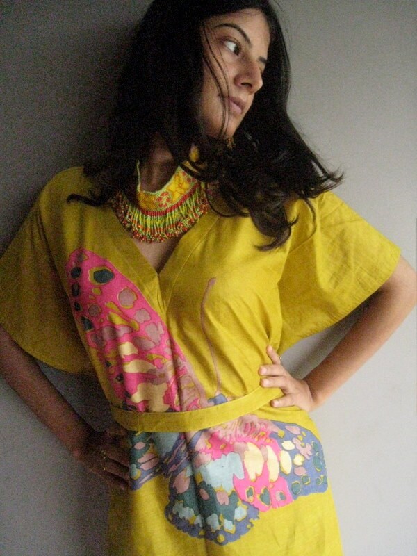 Fliegen Butterfly - Gelbe Kaftan Kleid Kann Mit Jeans, Leggins Oder Als Getragen Werden von silkandmore