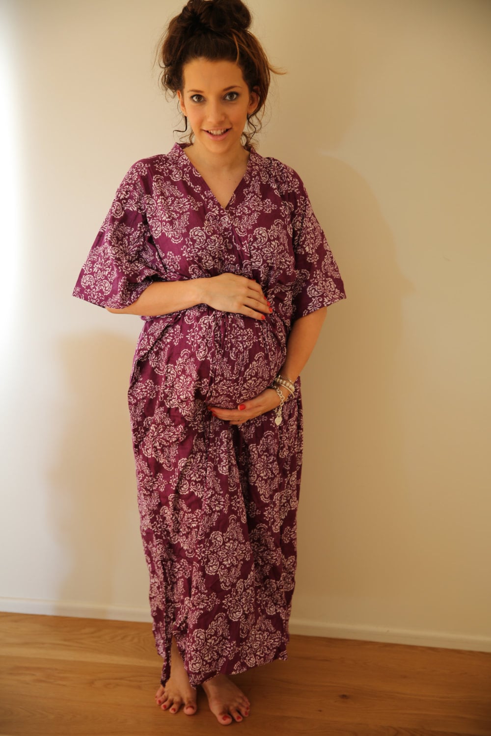 Lila Damast Front Geknöpft Krankenhaus Kleid Lieferung Kaftan Perfekt Als Arbeit, Kleid, Still Mütter Baby-Dusche, Foto Requisiten Zu Sein von silkandmore