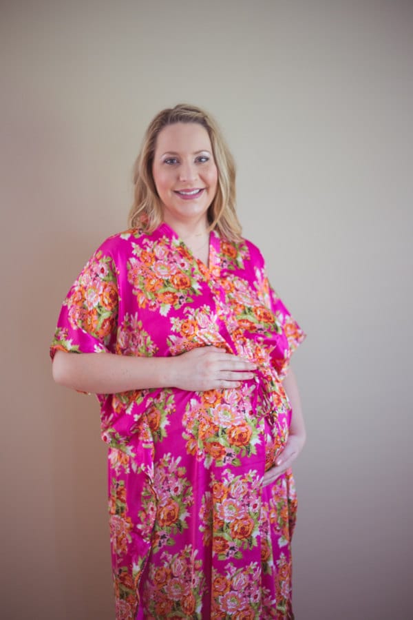 Magenta Seide Vorne Buttoned Krankenhaus Kleid Lieferung Kaftan Perfekt Als Arbeit, Kleid, Pflege Mütter, Baby-Dusche, Foto-Prop von silkandmore