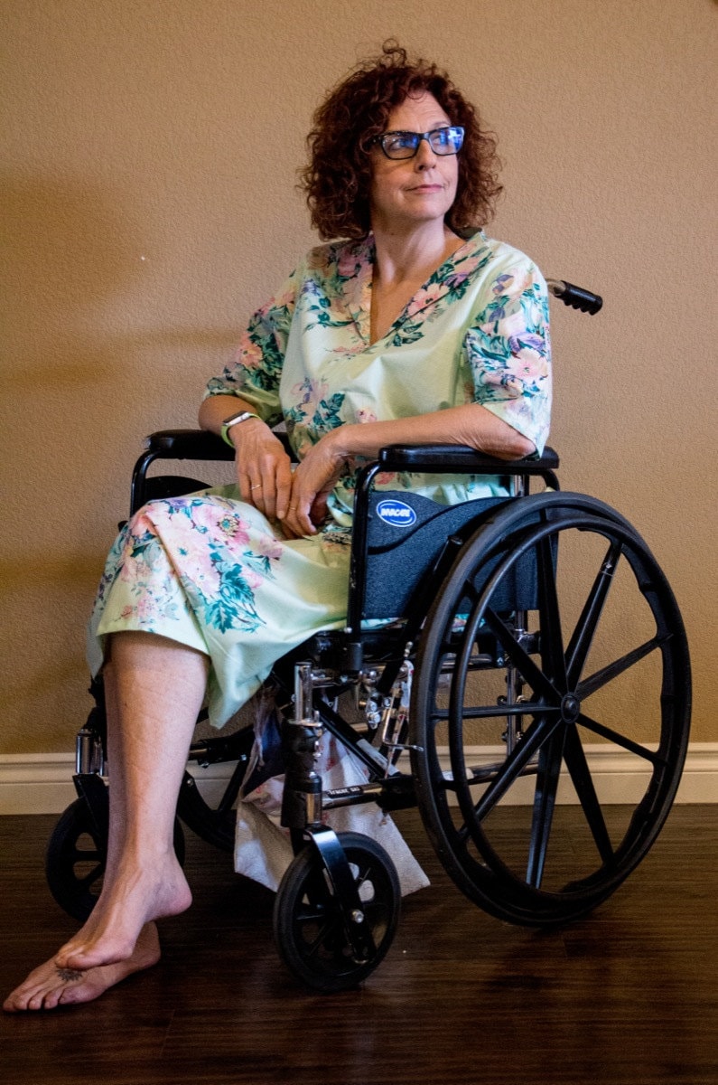 Mint Rollkragen Hausmantel Mit Reißverschluss Vorne Für Ältere Menschen - Blühende Blumen Muster von silkandmore