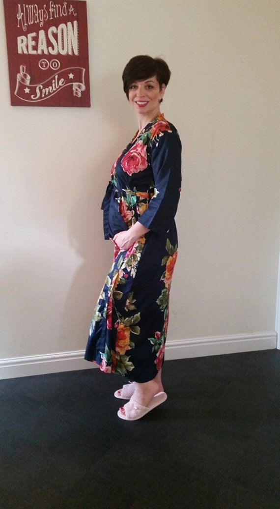 Navy Blue Large Floral Knöchellange Umstandsrobe | Krankenhauskleid, Arbeitskleid, Entbindungskleid, Stillende Mütter, Schwangerschaftskleid, Lange von silkandmore
