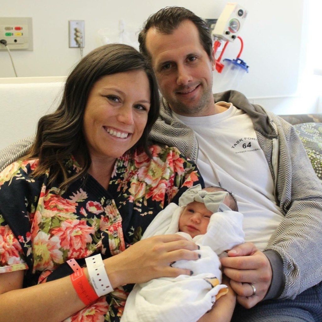 Nur Vorne Geknöpftes Schwarzes Krankenhauskleid | Geburtskleid, Perfekt Als Mutterschaftskleid, Stillkleid, Für Mütter, Babypartygeschenk von silkandmore