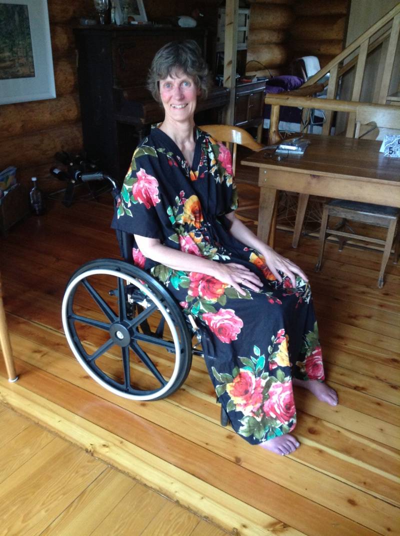 Rollstuhlfreundlicher Kaftan Für Ältere Menschen - Großes Blumenblütenmuster Rollstuhlfreundlicher Kaftan Für Ältere Menschen - Großes Blumenblütenmuster von silkandmore