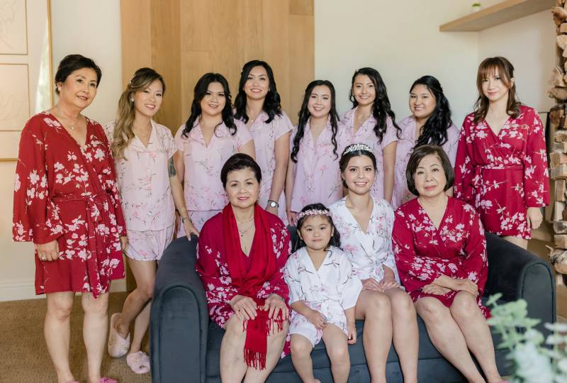 Sakura - Handgezeichnetes Kirschblütenmuster Morgenmäntel/Pjs Strampler Brautjungfern, Die Bereit Sind, Outfits von silkandmore