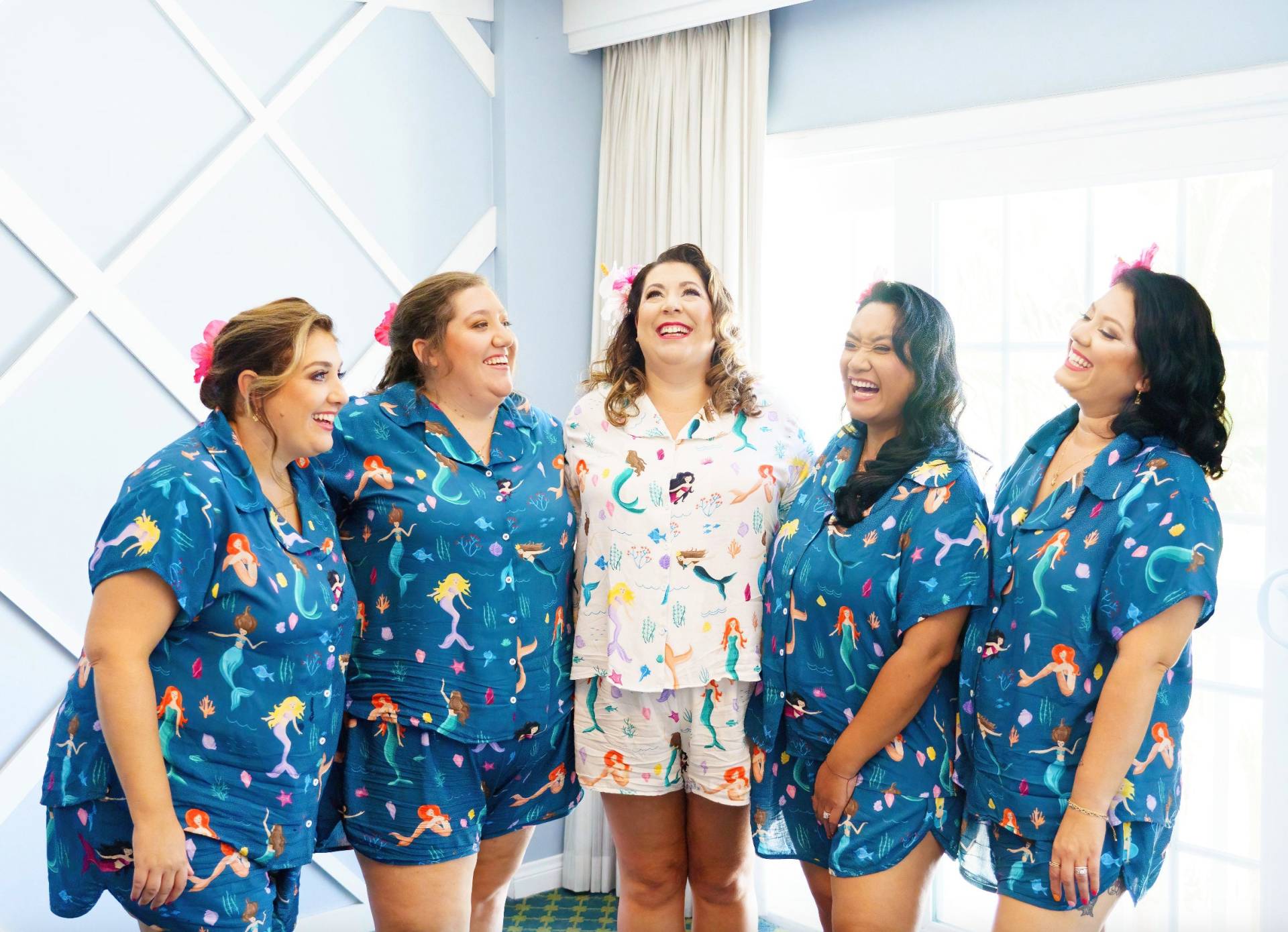 Singing Mermaids Pjs - Mismatched Pj Sets Mit Gekerbtem Kragen Brautjungfern von silkandmore