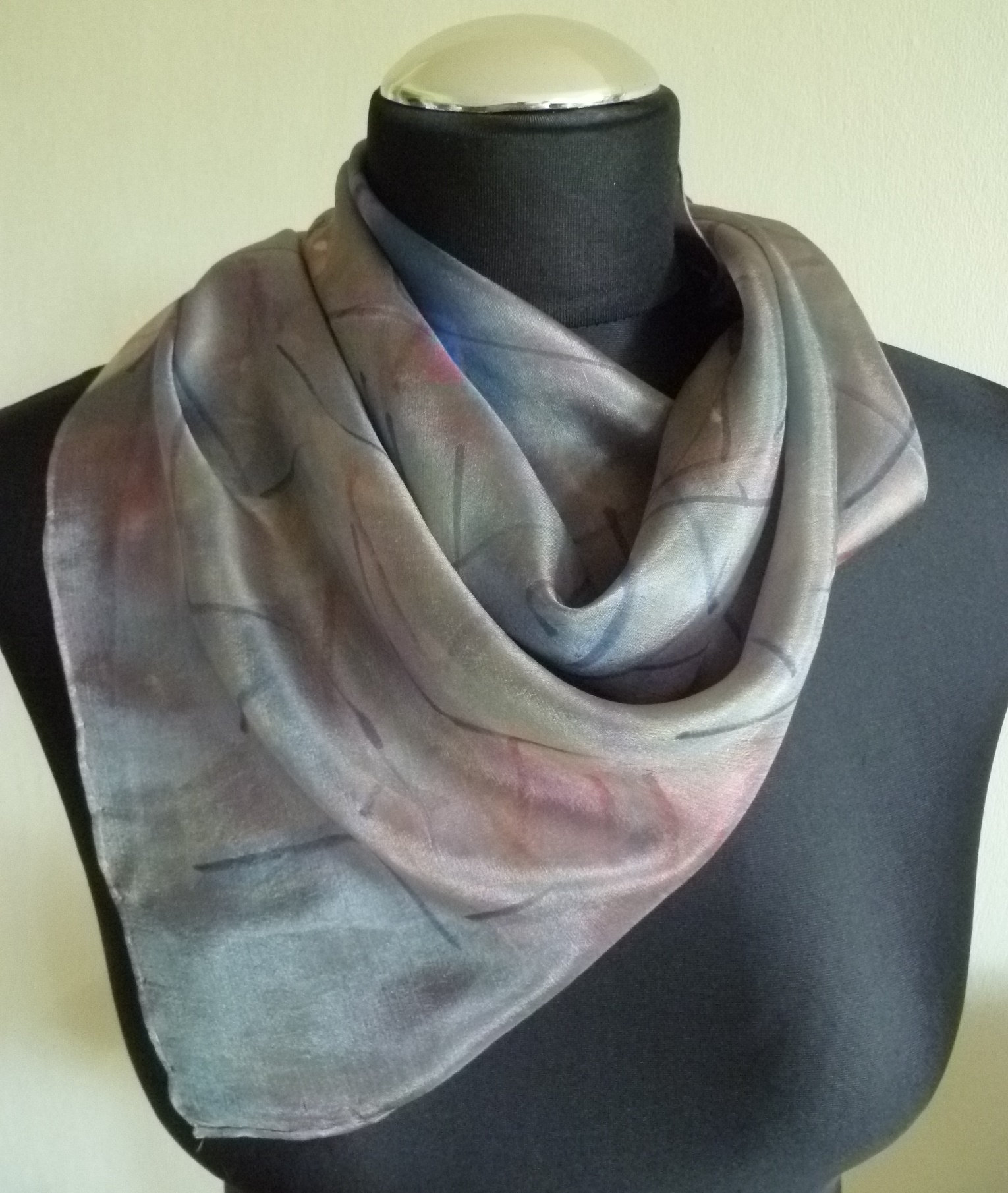 Nr. 104 - Seidentuch Klein Nr. 104 - Seidentuch Klein von silkdesignartdeco