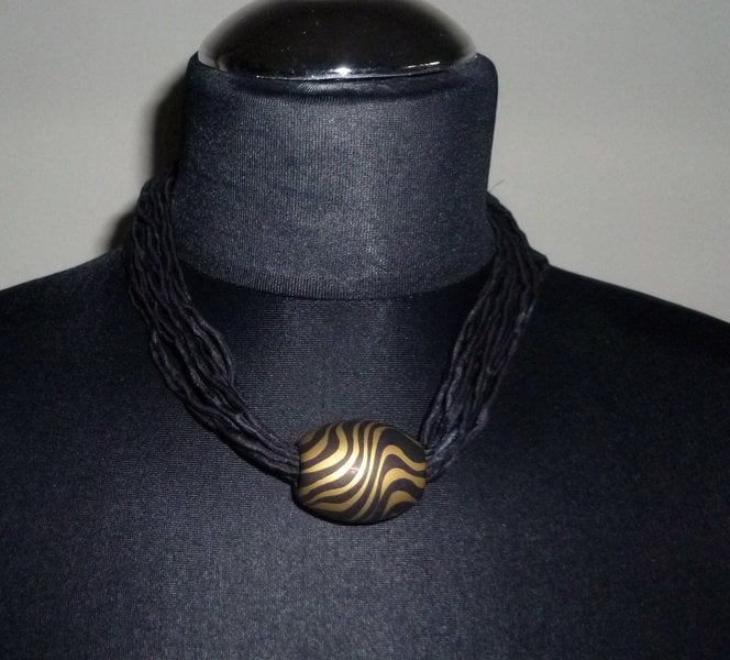 Nr. 143 - Seiden-Kette Mit Ethno-stein Nr. 143 - Seiden-Kette Mit Ethno-stein von silkdesignartdeco