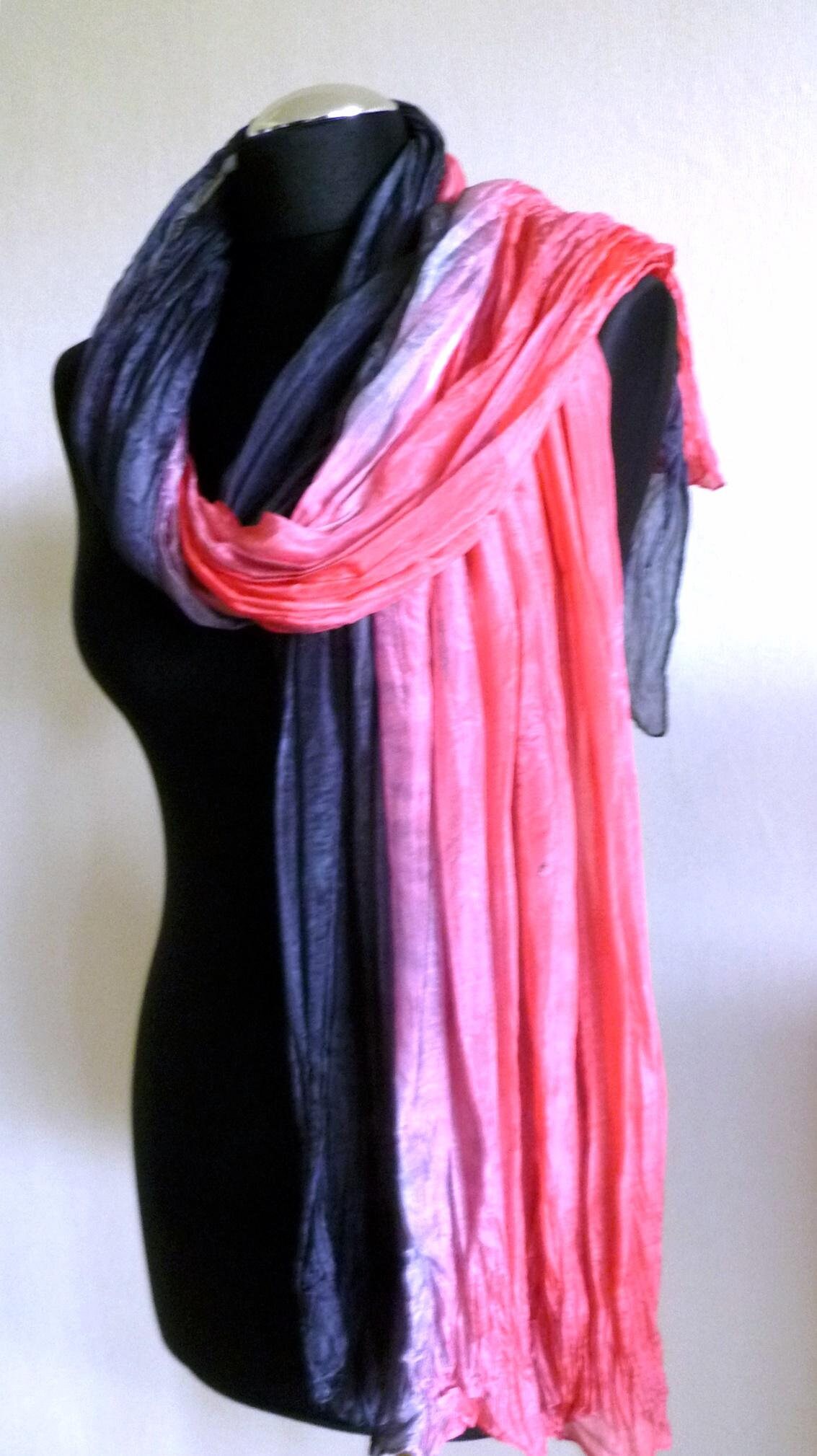 Nr. 20 - Seidenschal Xl-Crash-Schal Nr. 20 - Seidenschal Xl-Crash-Schal von silkdesignartdeco