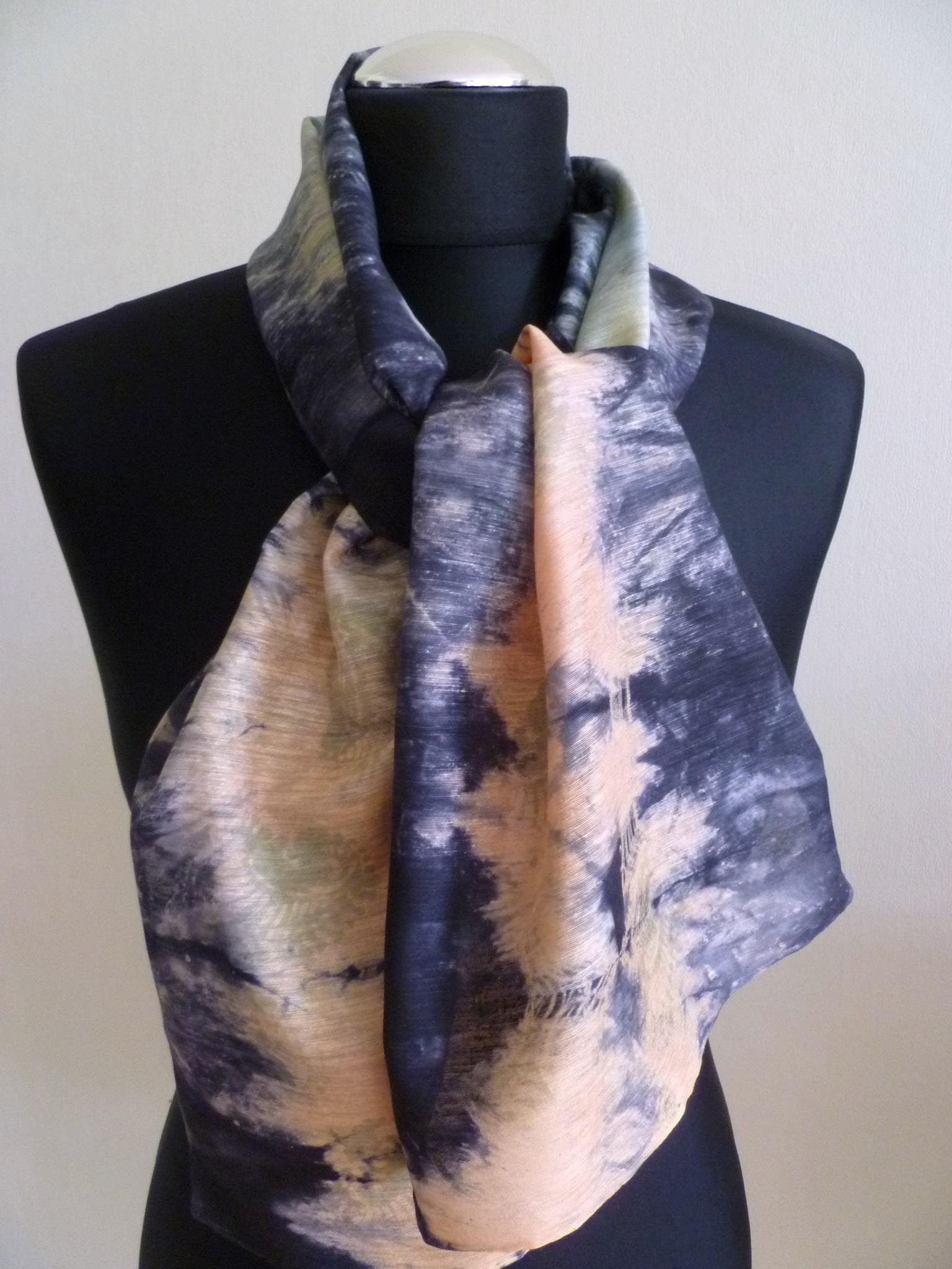 Nr. 40 - Seidenschal Spunsilk Nr. 40 - Seidenschal Spunsilk von silkdesignartdeco