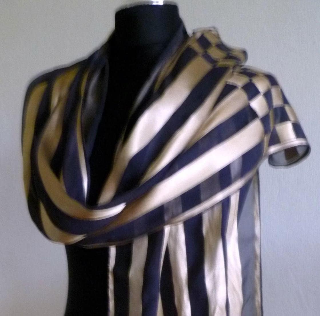 Nr. 8 - Schal Satin Devoree Nr. 8 - Schal Satin Devoree von silkdesignartdeco