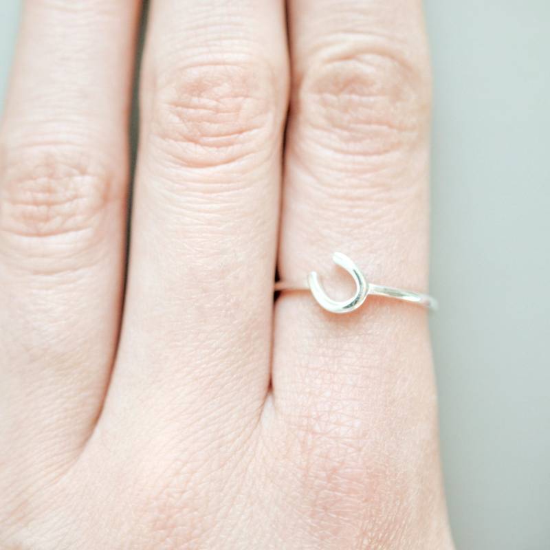 Glücksring Aus Sterlingsilber - Einfacher Hufeisenring Glückspferd Liebhaber Geschenkidee Für Frauen Reiter Schmuck Sie Größe 5 6 7 8 9 10 11 von silverandivy
