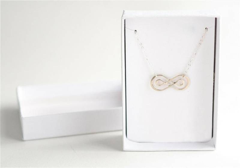 sterling Silber Infinity Halskette Für Frauen, Hochzeitsgeschenk Die Mutter Der Braut, Des Bräutigams Anhänger, Brautparty Idee Sie von silverandivy
