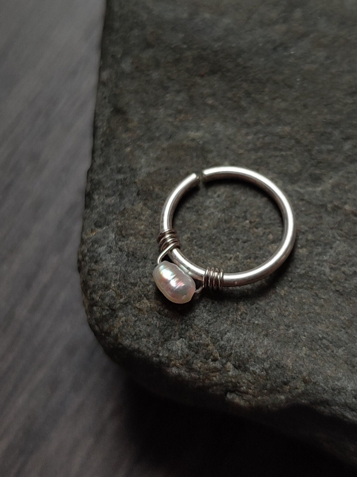 Süßwasserperle Knorpel Hoop, Piercing Ring Für Helix, Daith, Turm, Tragus Oder Septum, Sterling Silber Chirurgenstahl von silverandmoss