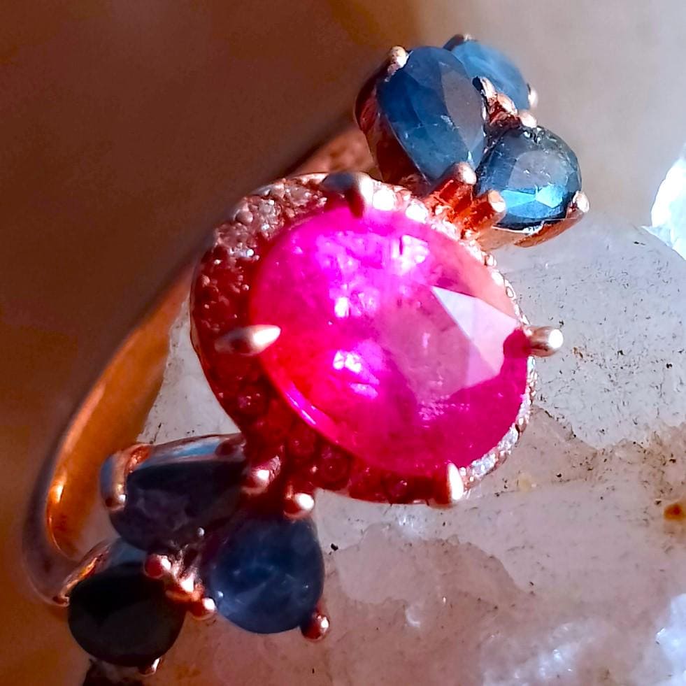 8 X 6 Mm Natürlicher Rosa Turmalin Und Blauer Saphir 925 Silber Sterling Rosé Vergoldete Platte Ringgröße 9 8 X 6 Mm Natürlicher Rosa Turmalin Und Blauer Saphir 925 Silber Sterling Rosé Vergoldete Platte Ringgröße 9 von silverandnaturalgems