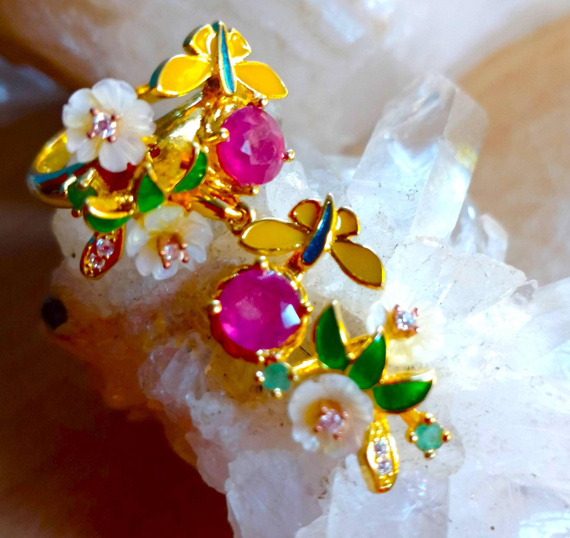 Perlmutt Rosen Mit Natürliche Rubin Smaragd 925 Silber Sterling Platte Ring Und Anhänger von silverandnaturalgems